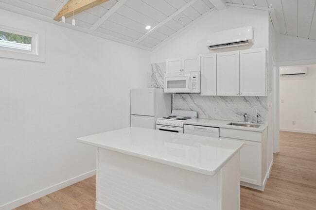 Building Photo - 720 Pritchett Ln