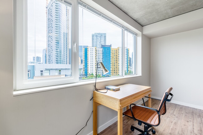 Foto del edificio - 101 Taylor Ave N