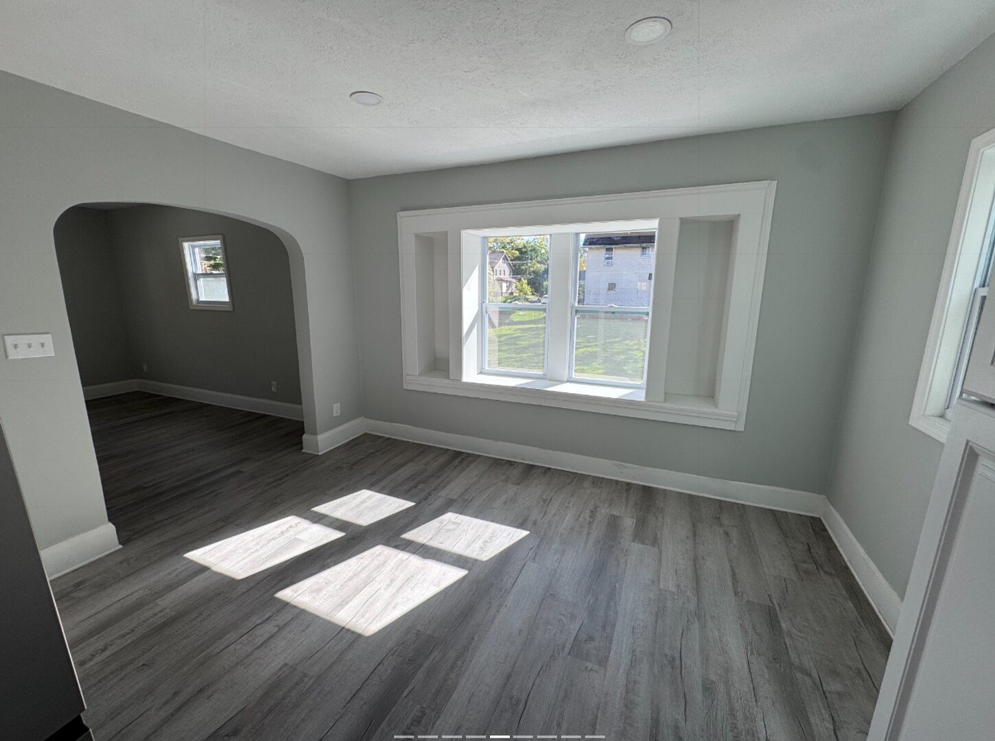 1270 Moore St Akron, OH 44301 – photo 2