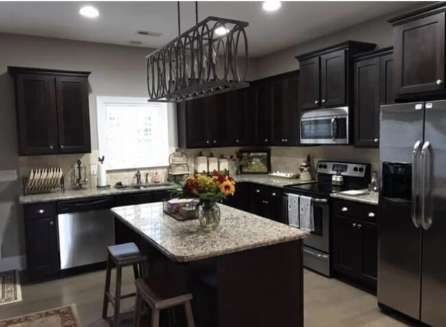 Building Photo - 781 Liberty Landing Way