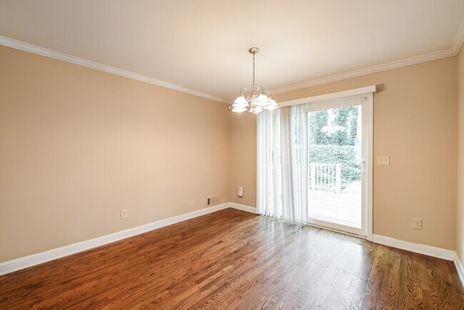 Foto del edificio - 504 Rockborough Terrace