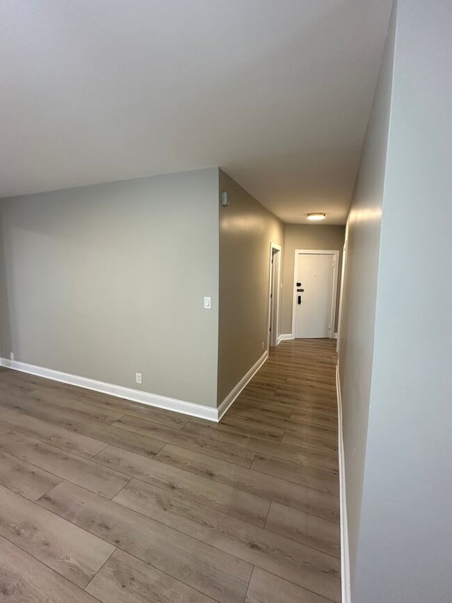 Interior Photo - Howard Beach Apartments
