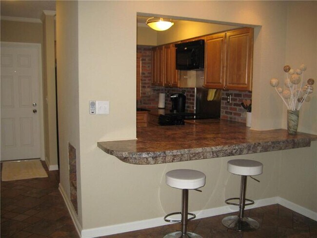 Building Photo - 1541 NE 34th Ct