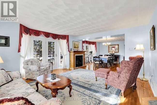 Building Photo - 469 Duchess Ave