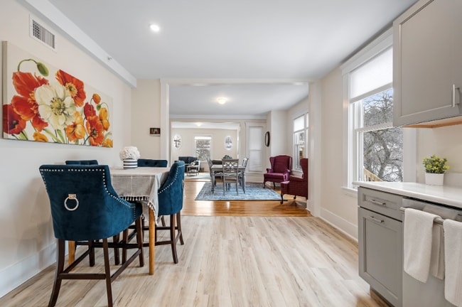 Foto del edificio - 284 Highland St