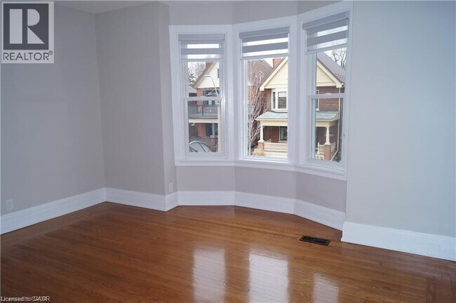 Building Photo - 63 Holton Ave S