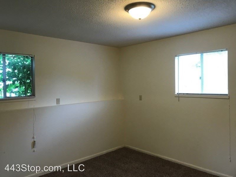 Building Photo - 4206 Interstate 70 Dr SE