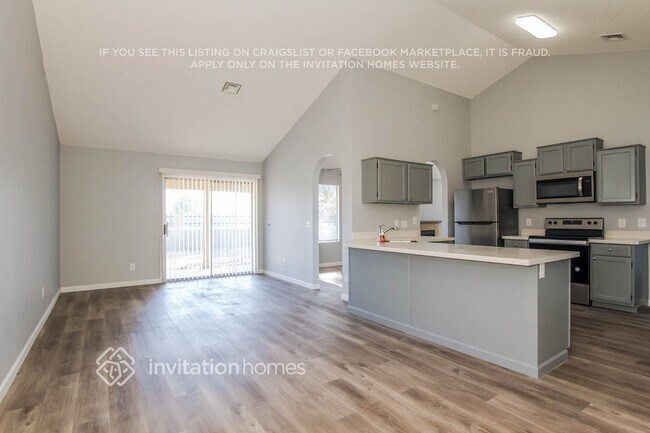 Foto del edificio - 4501 N 106th Dr