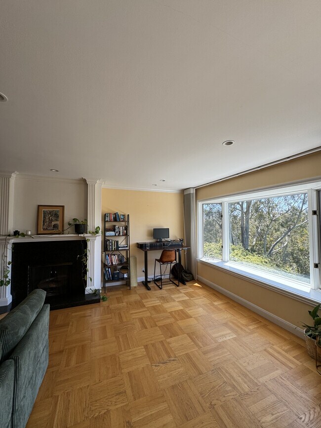 Foto del edificio - 169 Warren Dr