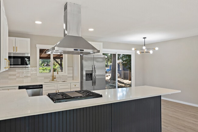 Building Photo - 8408 Dalton Dr SW