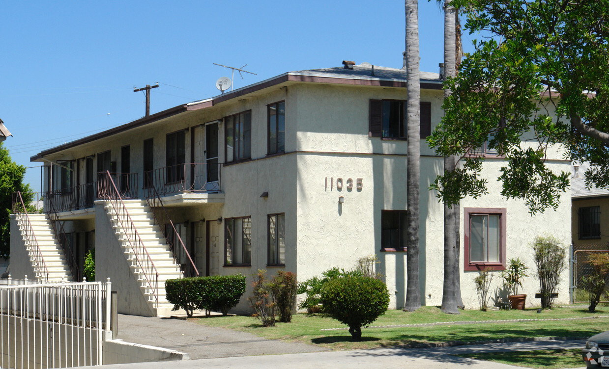 Primary Photo - 11035 Venice Blvd