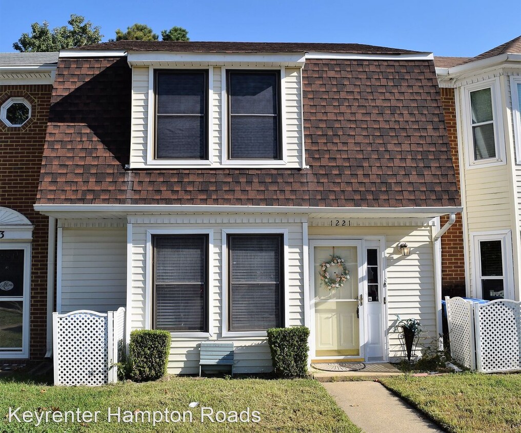 Primary Photo - 3 br, 1.5 bath House - 1221 Basswood Court