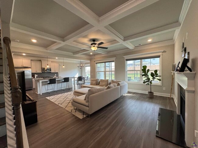 Building Photo - 807 Harley Farms Dr