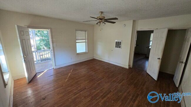 Foto del edificio - 3505 Bradley St SW