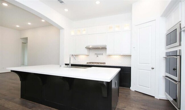 Building Photo - 9634 Wright Dr