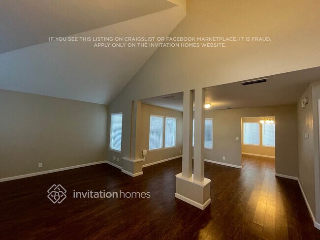 Foto del edificio - 8848 Redwater Dr