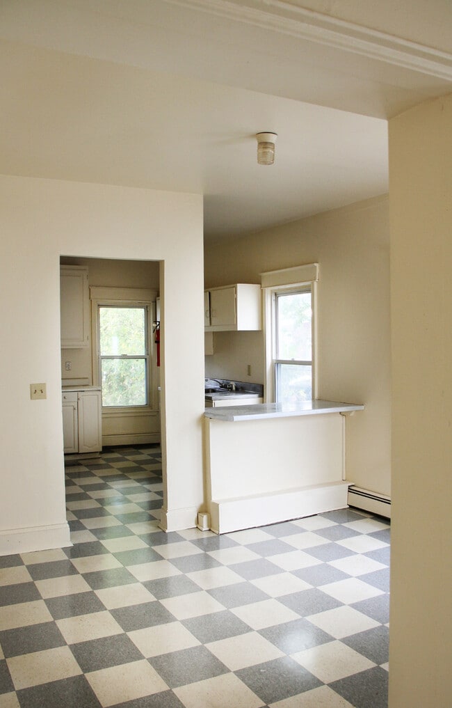 Photo - 122 North St Apartment