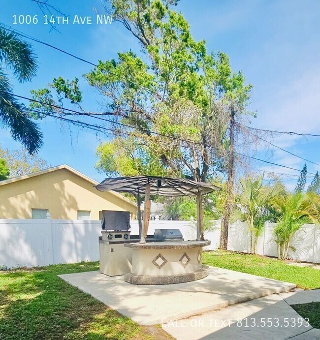 Foto del edificio - 1006 14th Ave NW