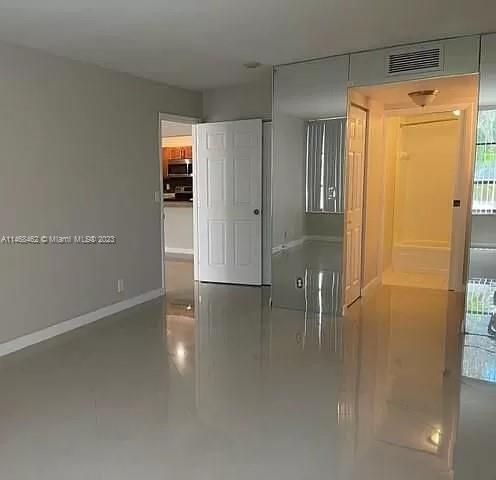 Foto del edificio - 600 Three Islands Boulevard