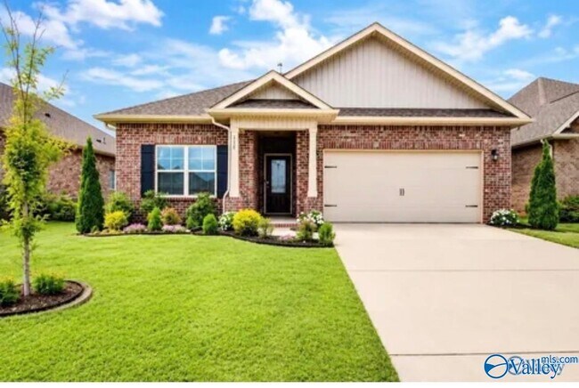 Building Photo - 334 River Rock Dr