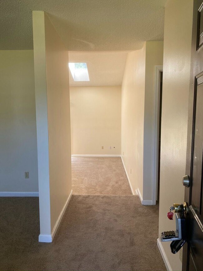 Building Photo - 3 br, 2 bath House - 1400 Desert Storm Drive