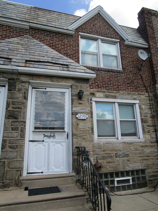 Photo - Large Row - Oxford Circle House