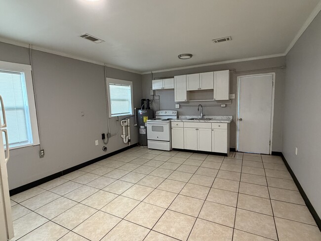 Foto del edificio - 1109 W Wall St