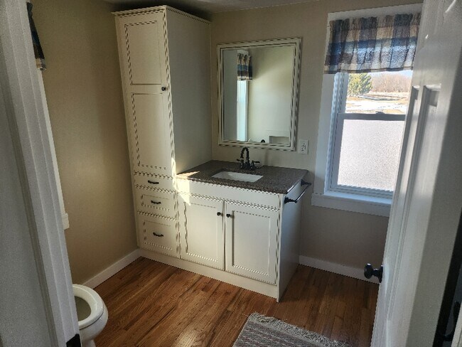 Foto del edificio - W5725 Ralph Rd