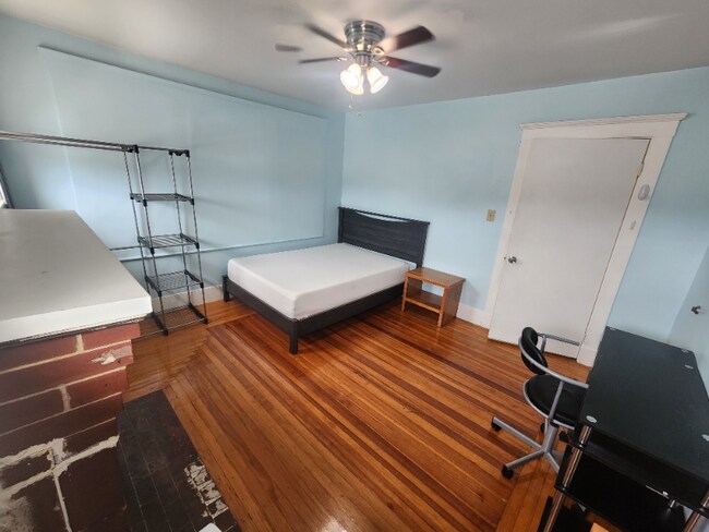 Foto del edificio - 44 Woodbine St