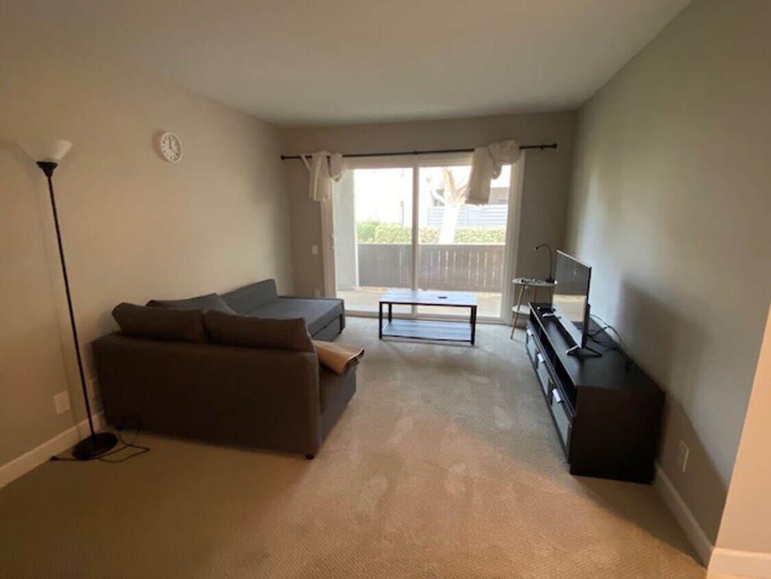 Charming 2 Bedroom, 1 Bath condo in lovely... House Rental in Lake