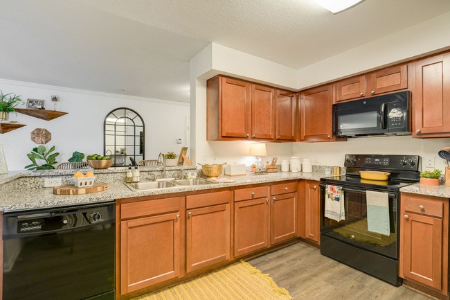 Open kitchen - Tremont at 22