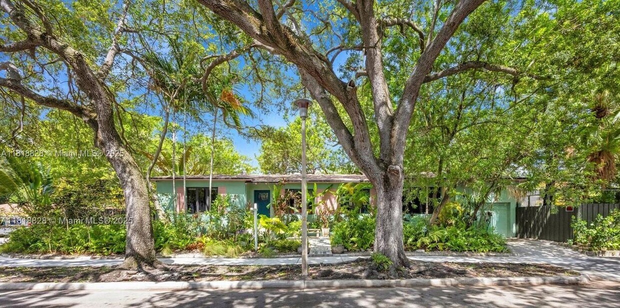 Foto principal - 7600 NE 7th Ave