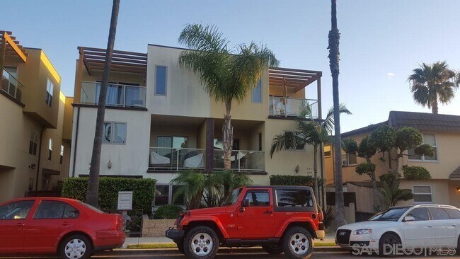 Foto del edificio - 381 Bonair St