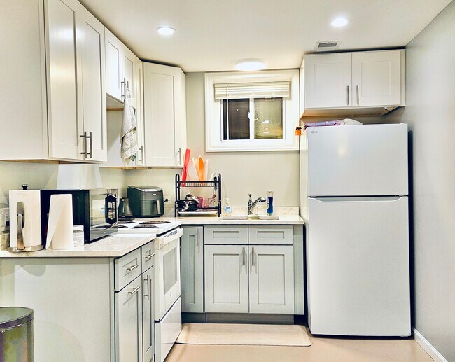 Foto del edificio - 960 W 18th Pl