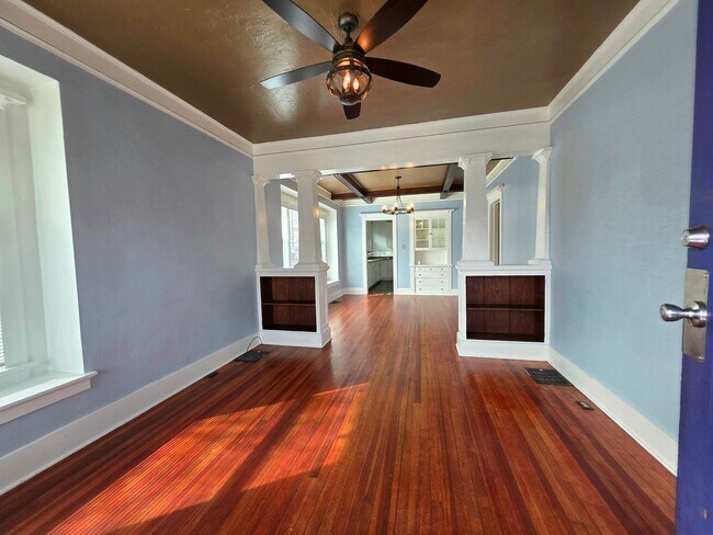 Building Photo - 1033 Carteret Ave