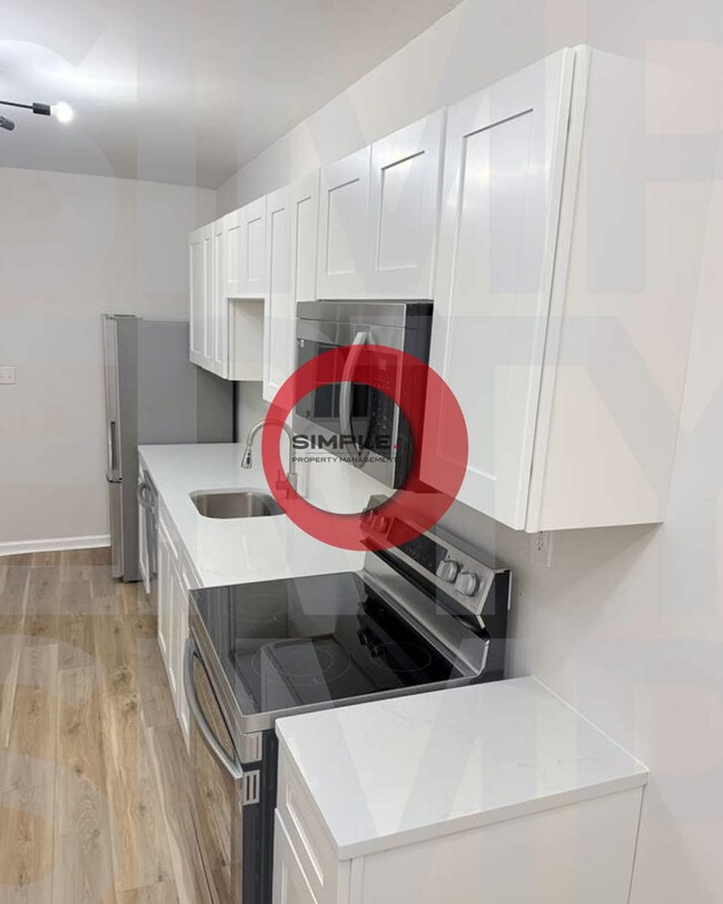 Foto del edificio - 4 Bedroom / 1 bathroom house