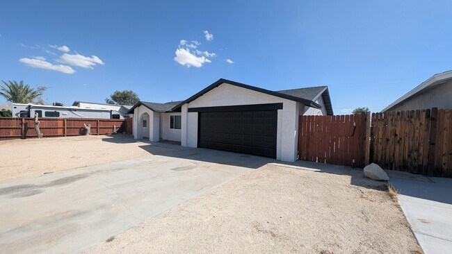 Building Photo - 65837 Cahuilla Ave