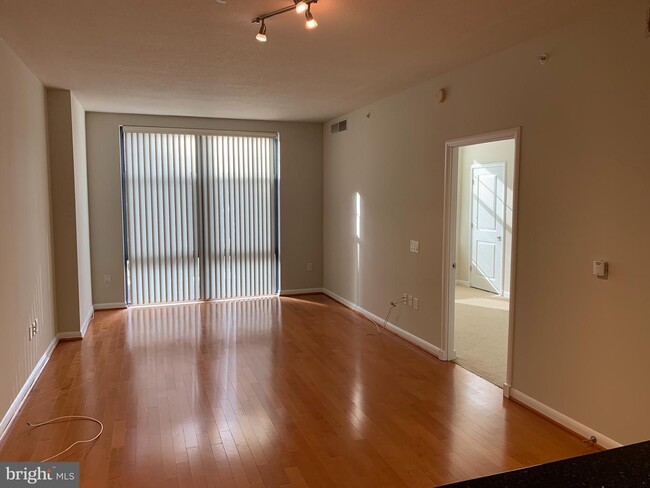 Foto del edificio - 1021 N Garfield St
