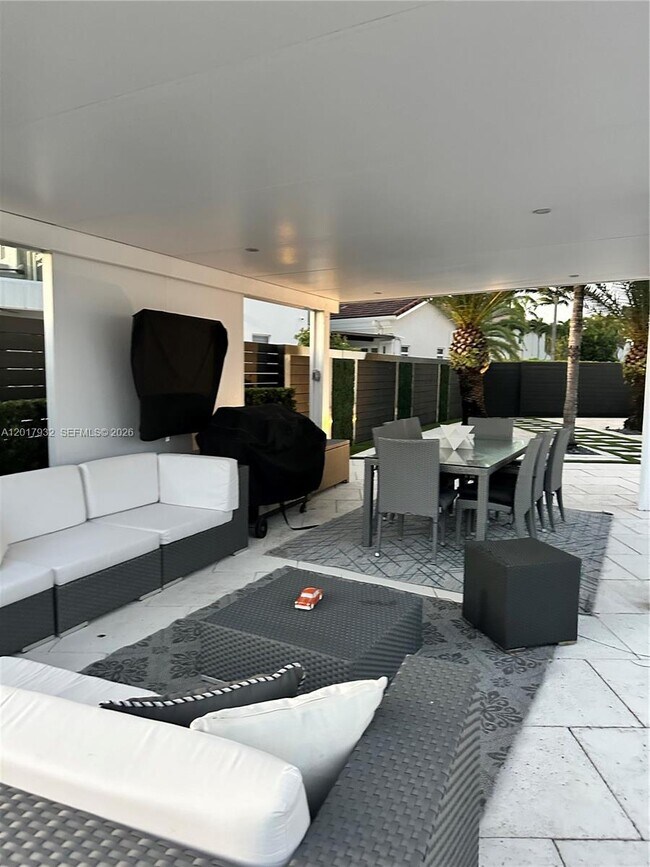 Foto del edificio - 6801 NW 113th Ct