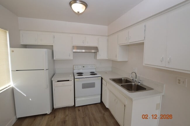 Building Photo - 1458 Sombrero Dr