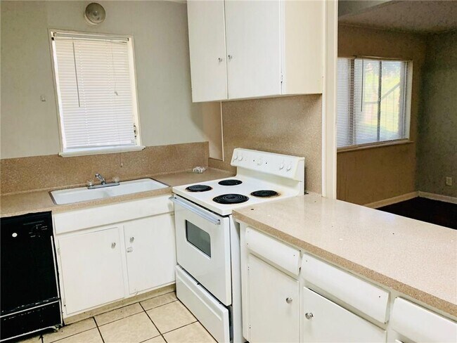 Foto del edificio - 3304 Red River St