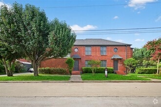 Building Photo - 709 W Main St