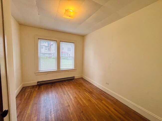 Foto del edificio - 2 Bedroom 1 Bath Duplex