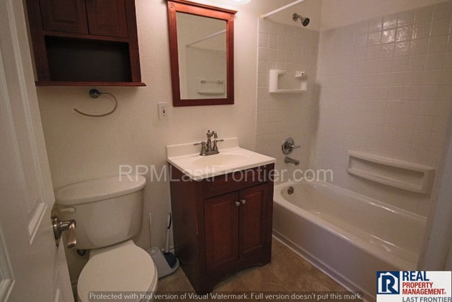 Building Photo - 3233 Peterkin Ave