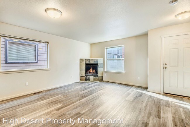 Foto del edificio - 439-445 NW 25th St