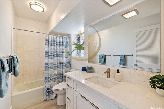 Foto del edificio - Spacious Makiki 1-Bedroom Condo with Parking & Pool – Anga-Roa