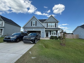 Building Photo - 156 Briar Den Ct