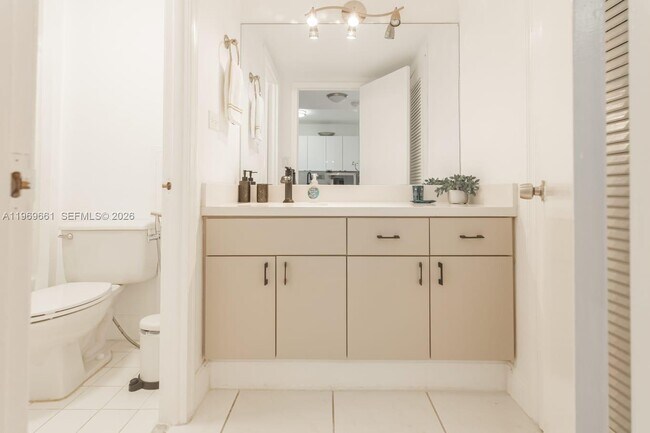 Foto del edificio - 2301 Collins Ave