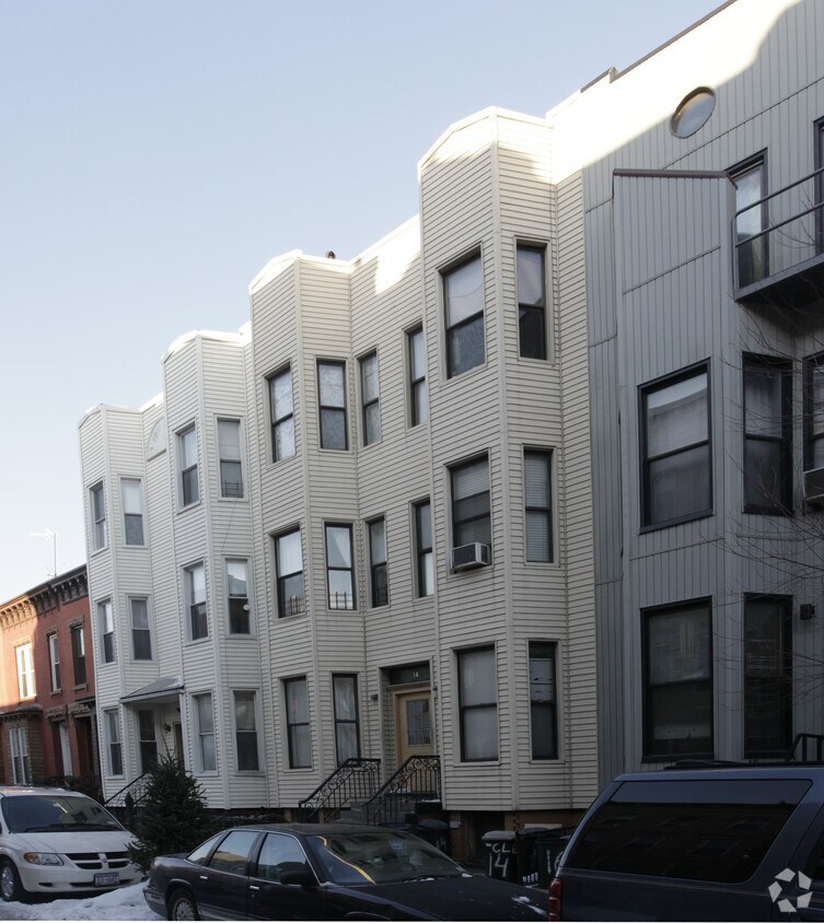 Primary Photo - 14 Clifford Pl