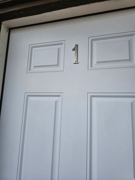 Building Photo - 215 N 400 W